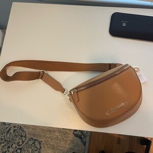 lululemon athletica cactus leather saddle chestnut brown / gold Crossbody Bag